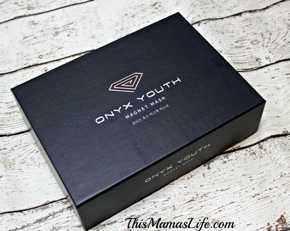 Onyx Youth Magnet Mask Closed Box